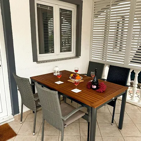 Apartmani Cvangic Vir Exterior photo