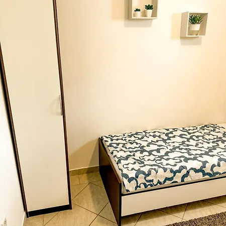 Apartmani Cvangic Vir Exterior photo
