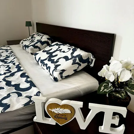 Apartmani Cvangic Vir Exterior photo