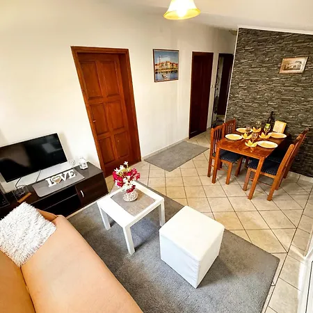 Apartmani Cvangic Vir Exterior photo