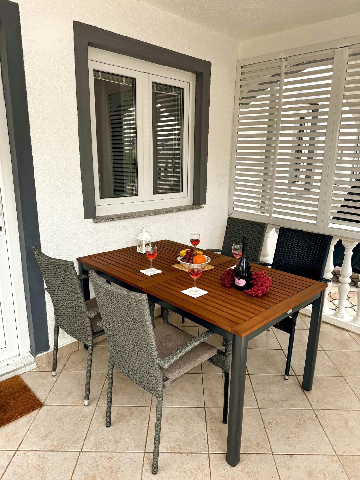 Cvangic Apartman Vir